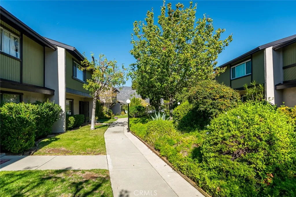 8736 Wyngate, Sunland, California 91040 home-pic-35